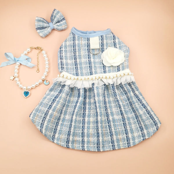 blue-skirt-necklace-headdress